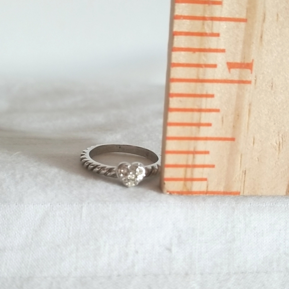 Premier Designs Silver Rope Rhinestone Heart Ring - Picture 4 of 5